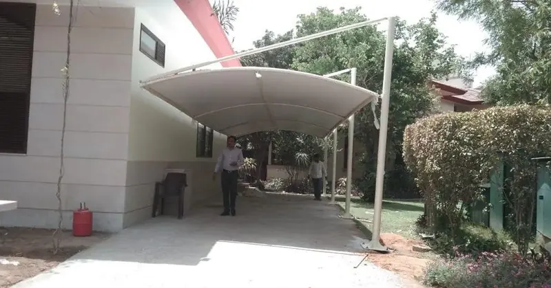 Residential driveway shade